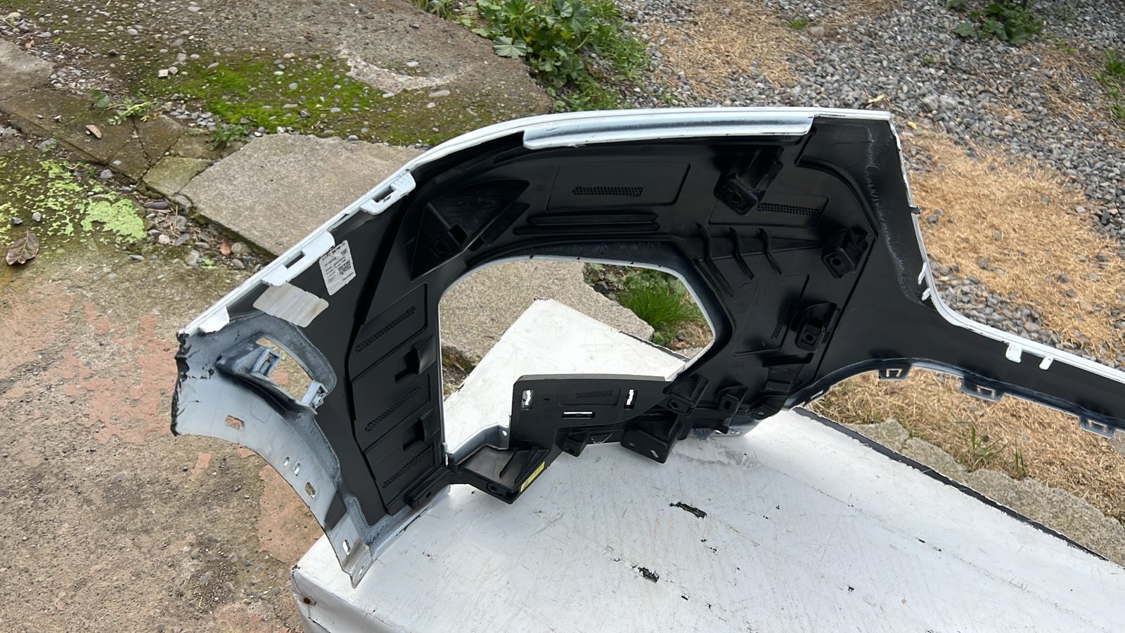 PARACHOQUE DELANTERO CHEVROLET TRAVERSE (22-24) - Imagen 6