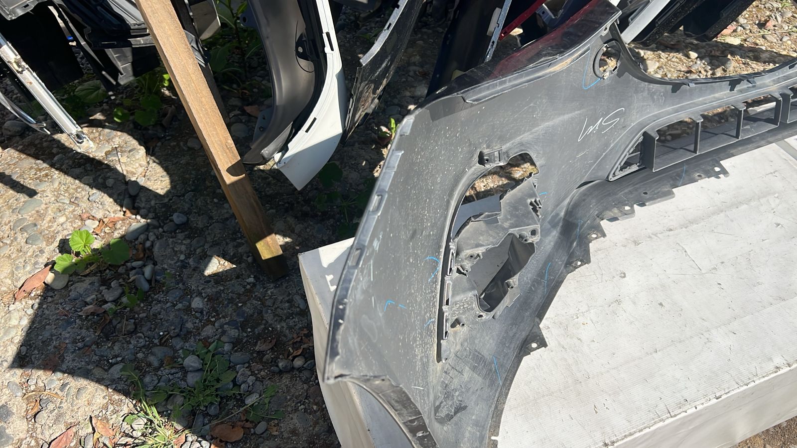 PARACHOQUE DELANTERO MAZDA 3 (14-16) - Imagen 6