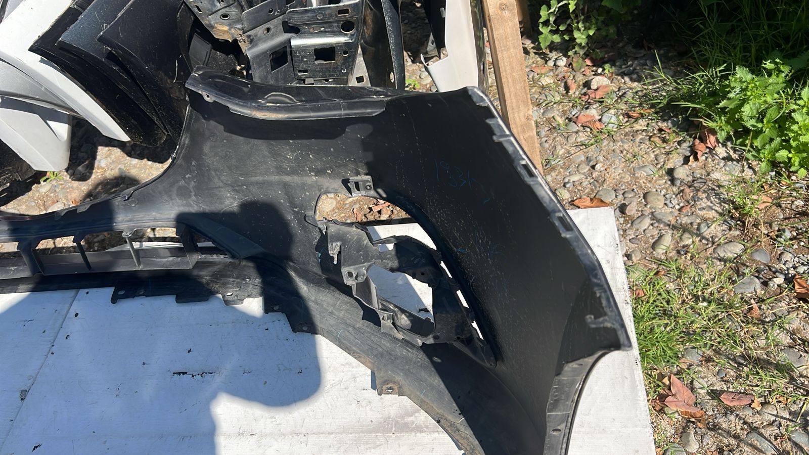 PARACHOQUE DELANTERO MAZDA 3 (14-16) - Imagen 8