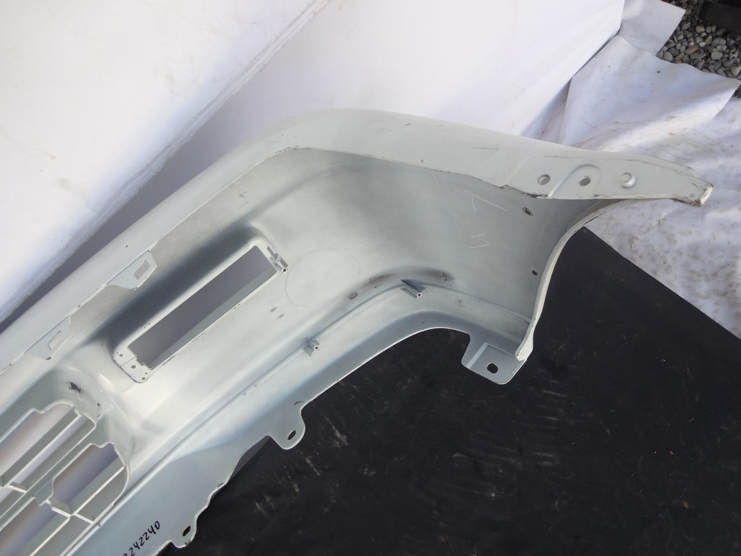 PARACHOQUE DELANTERO MITSUBISHI MONTERO (97-99) - Imagen 6