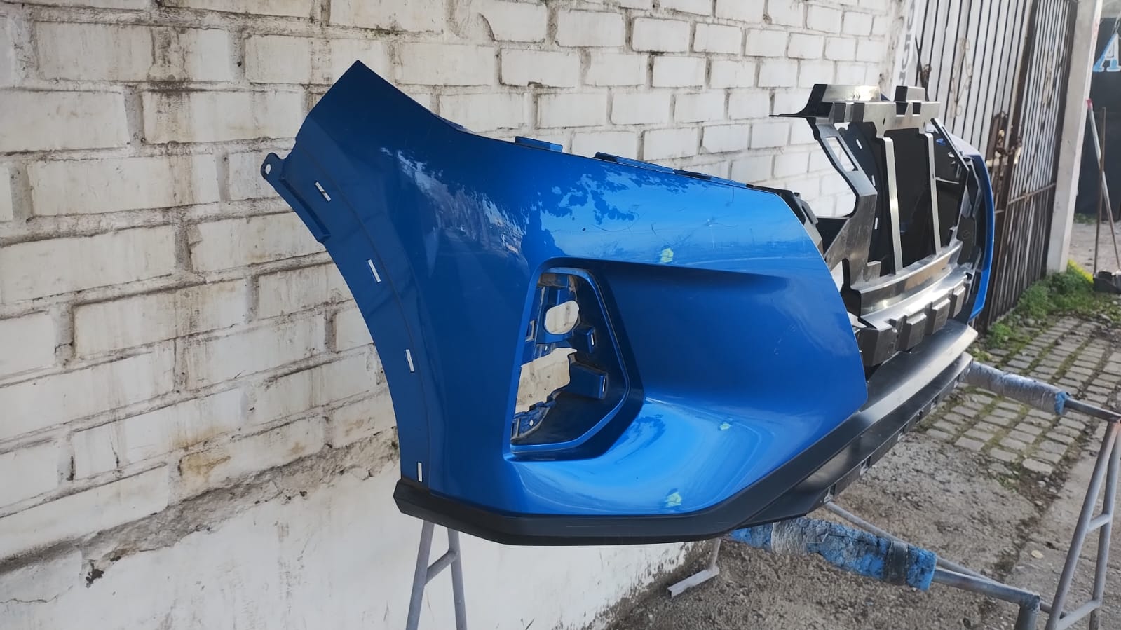 PARACHOQUE DELANTERO NISSAN KICKS (21-22) - Imagen 2