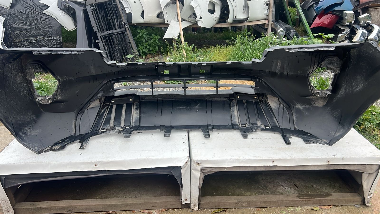 PARACHOQUE DELANTERO NISSAN NAVARA (21-23) - Imagen 4