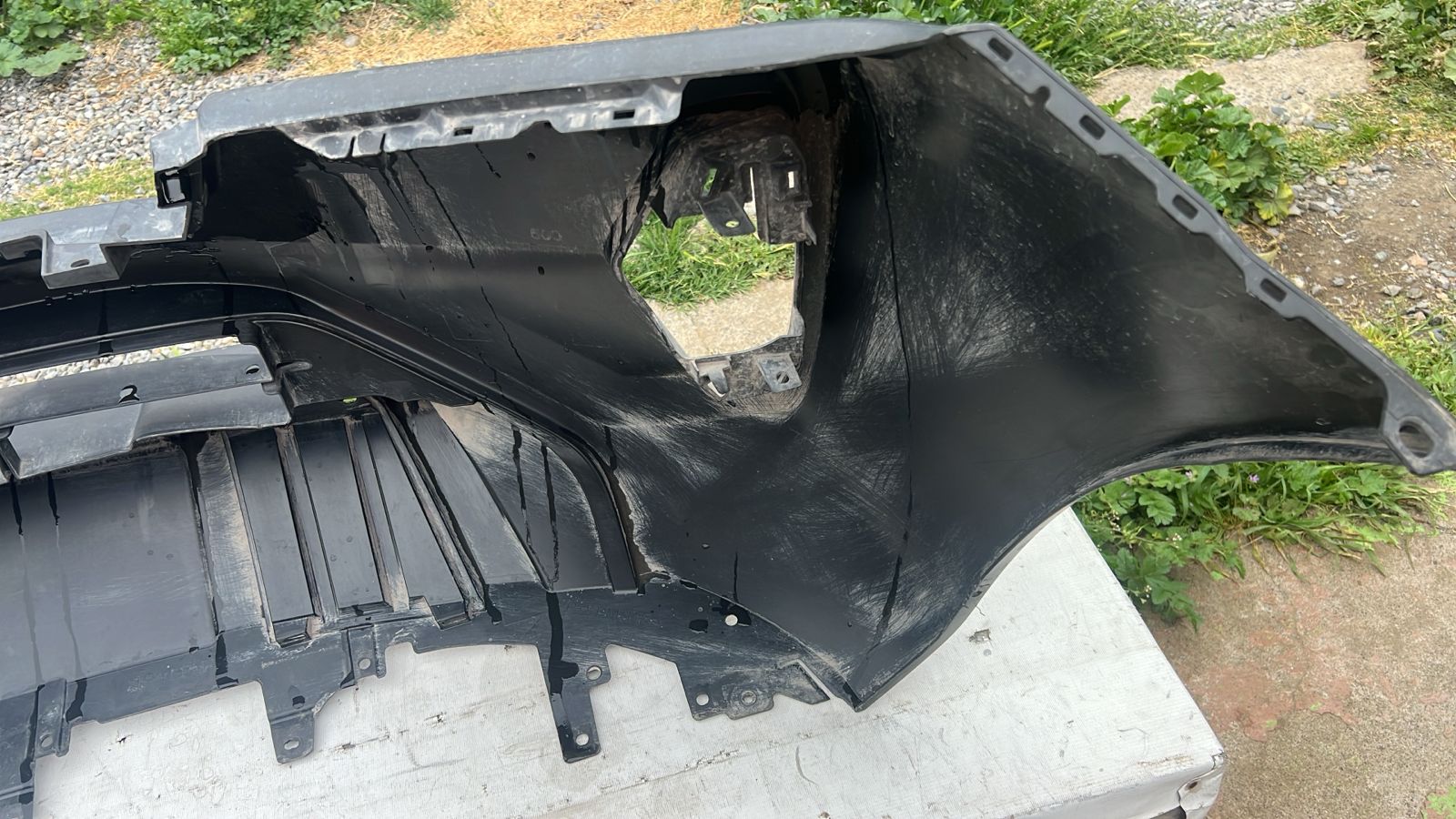 PARACHOQUE DELANTERO NISSAN NAVARA (21-23) - Imagen 6