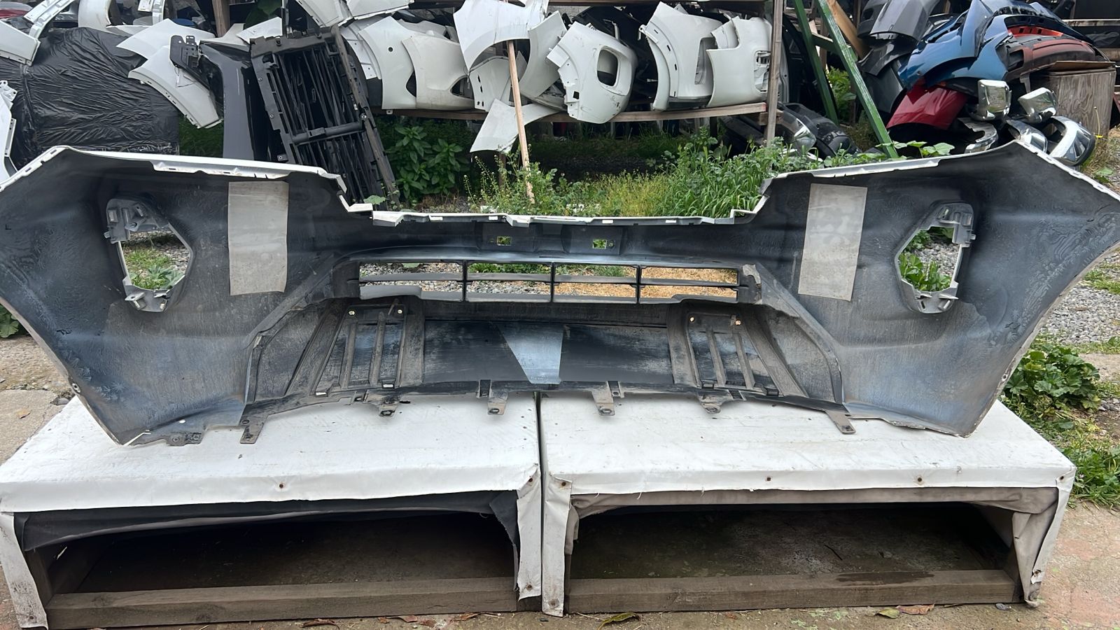 PARACHOQUE DELANTERO NISSAN NAVARA (21-23) - Imagen 6