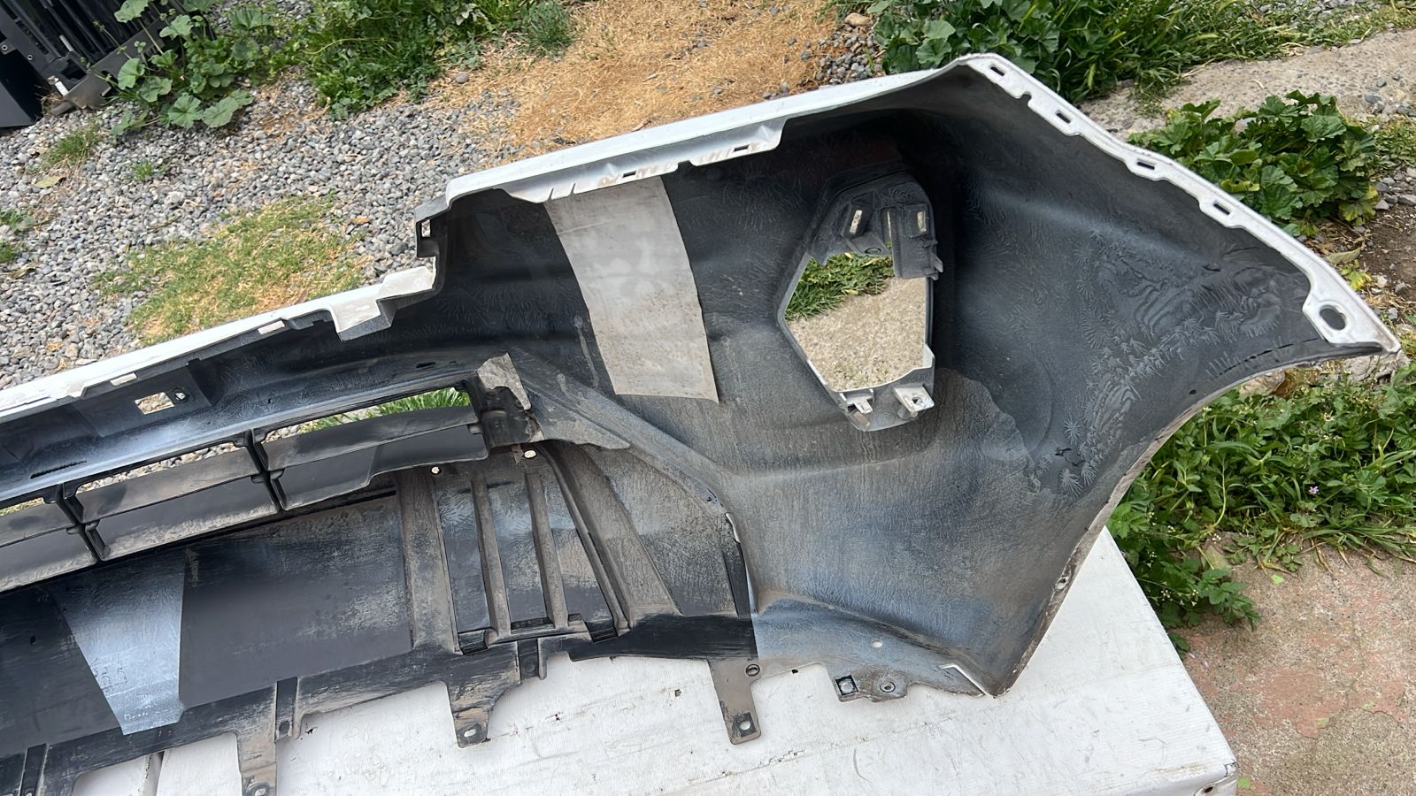 PARACHOQUE DELANTERO NISSAN NAVARA (21-23) - Imagen 8