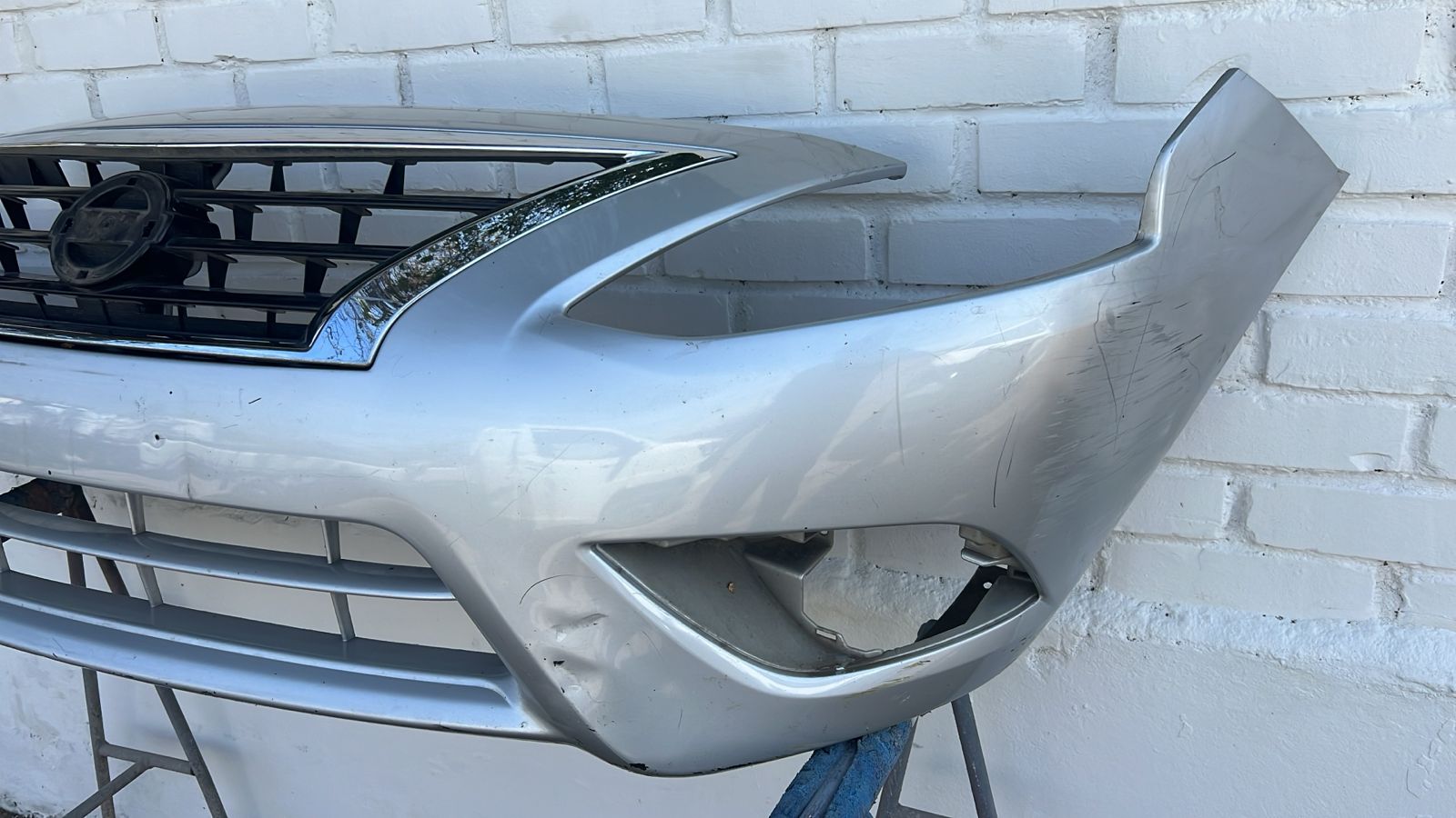 PARACHOQUE DELANTERO NISSAN VERSA (15-18) - Imagen 3