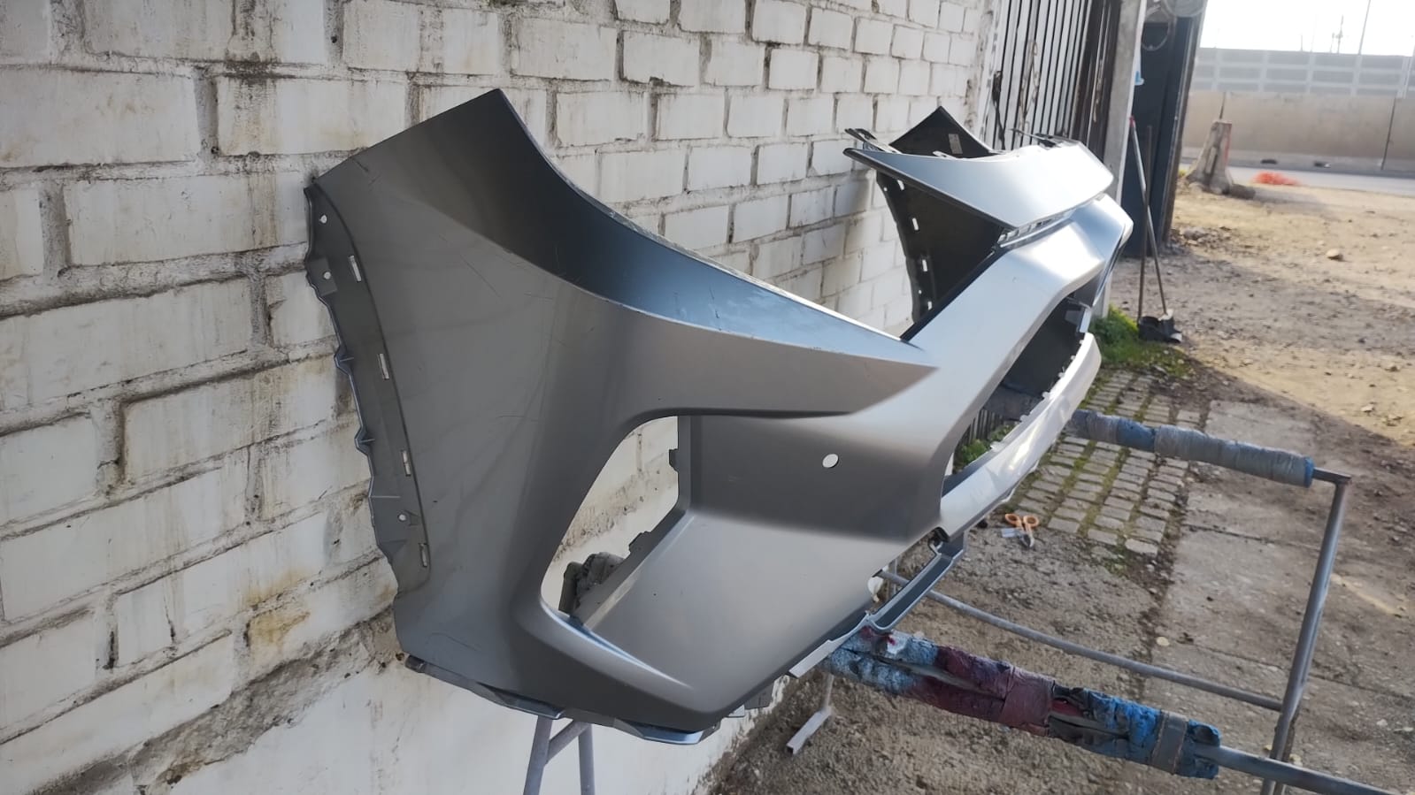 PARACHOQUE DELANTERO TOYOTA RAV4 (19-22) - Imagen 2