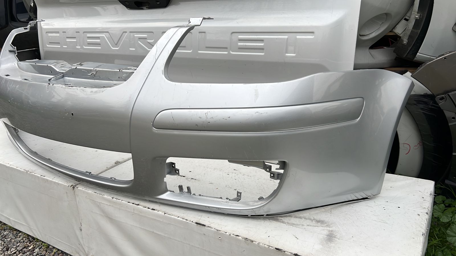 PARACHOQUE DELANTERO VOLKSWAGEN BORA (08-14) - Imagen 3