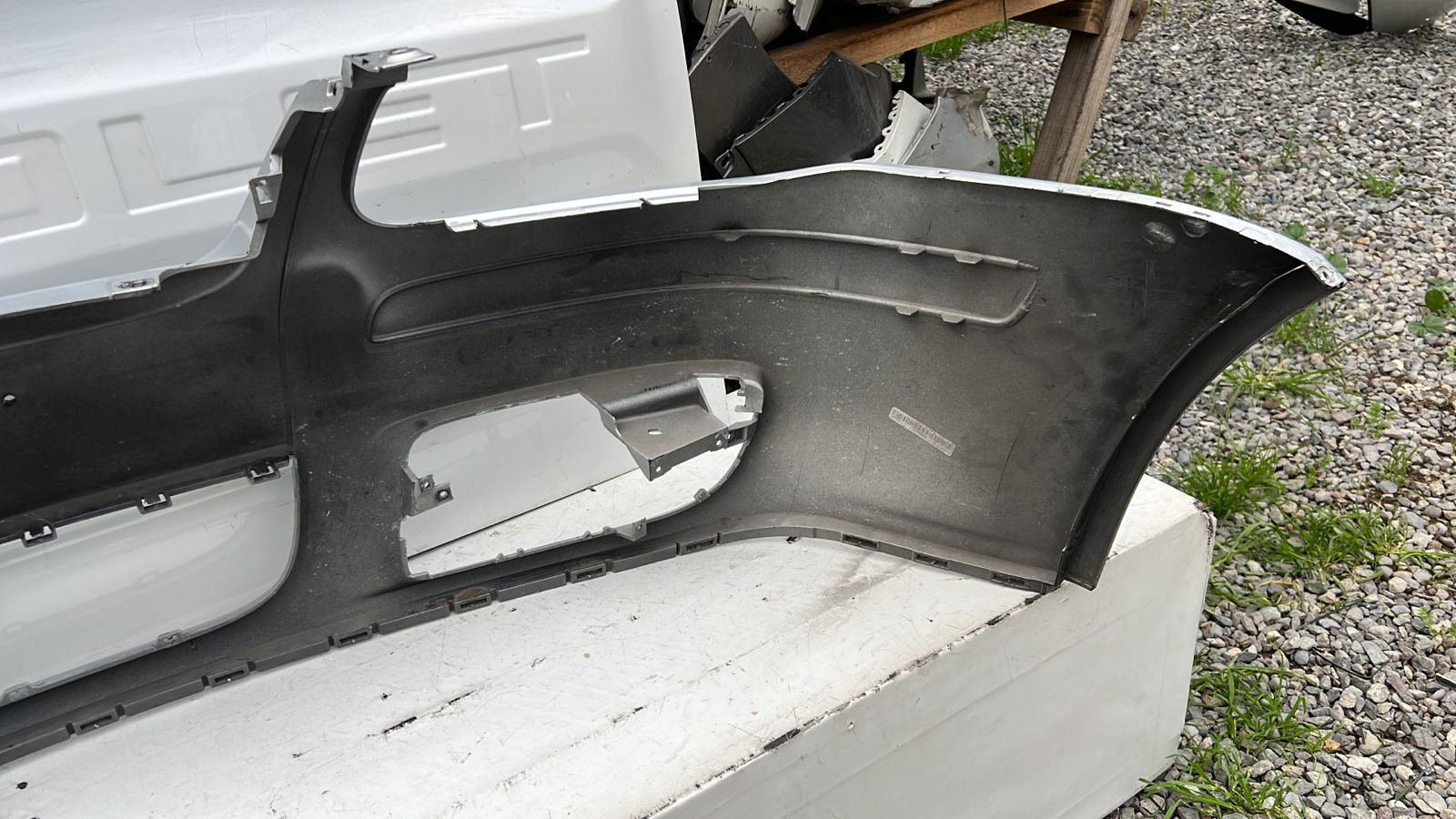 PARACHOQUE DELANTERO VOLKSWAGEN BORA (08-14) - Imagen 6