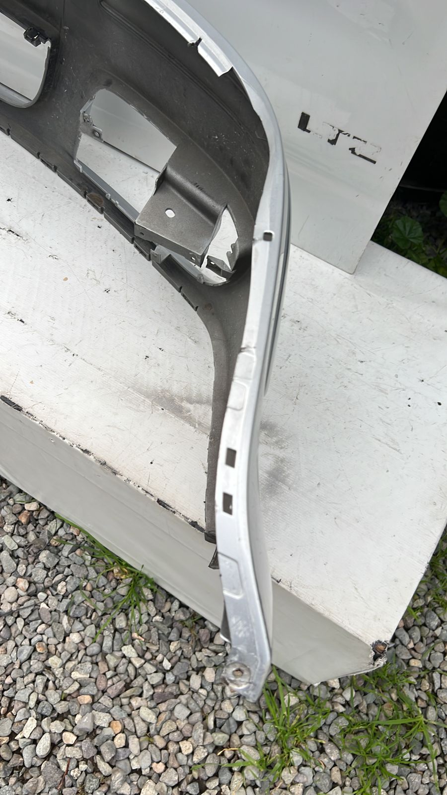 PARACHOQUE DELANTERO VOLKSWAGEN BORA (08-14) - Imagen 7