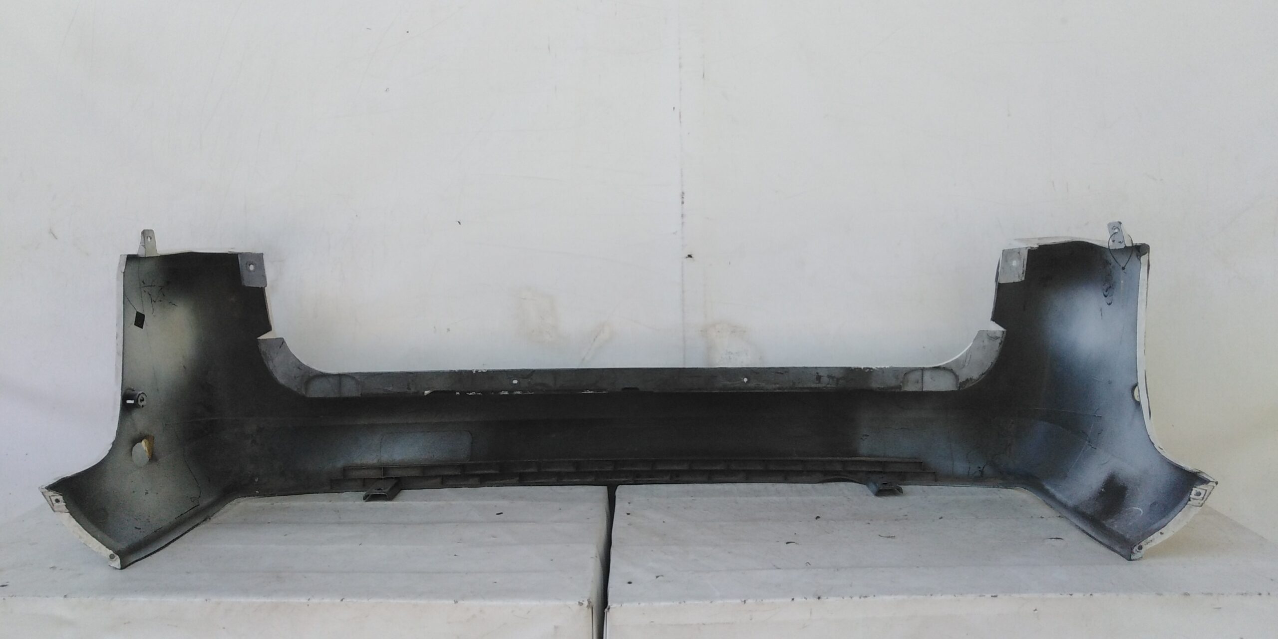 PARACHOQUE TRASERO CHEVROLET N300 (13-20) - Imagen 4