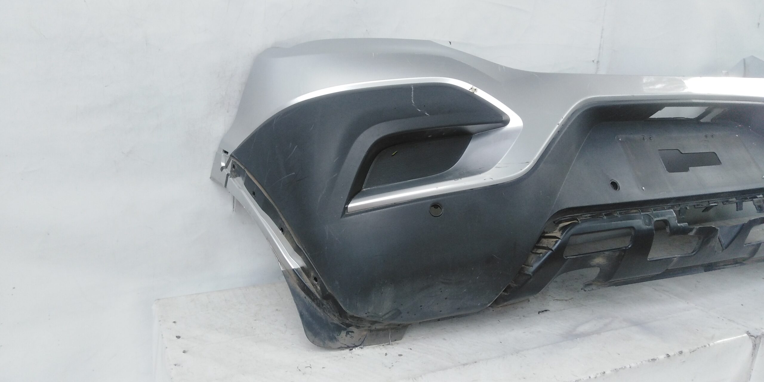 PARACHOQUE TRASERO CHEVROLET ONIX ACTIV (17-21) - Imagen 3