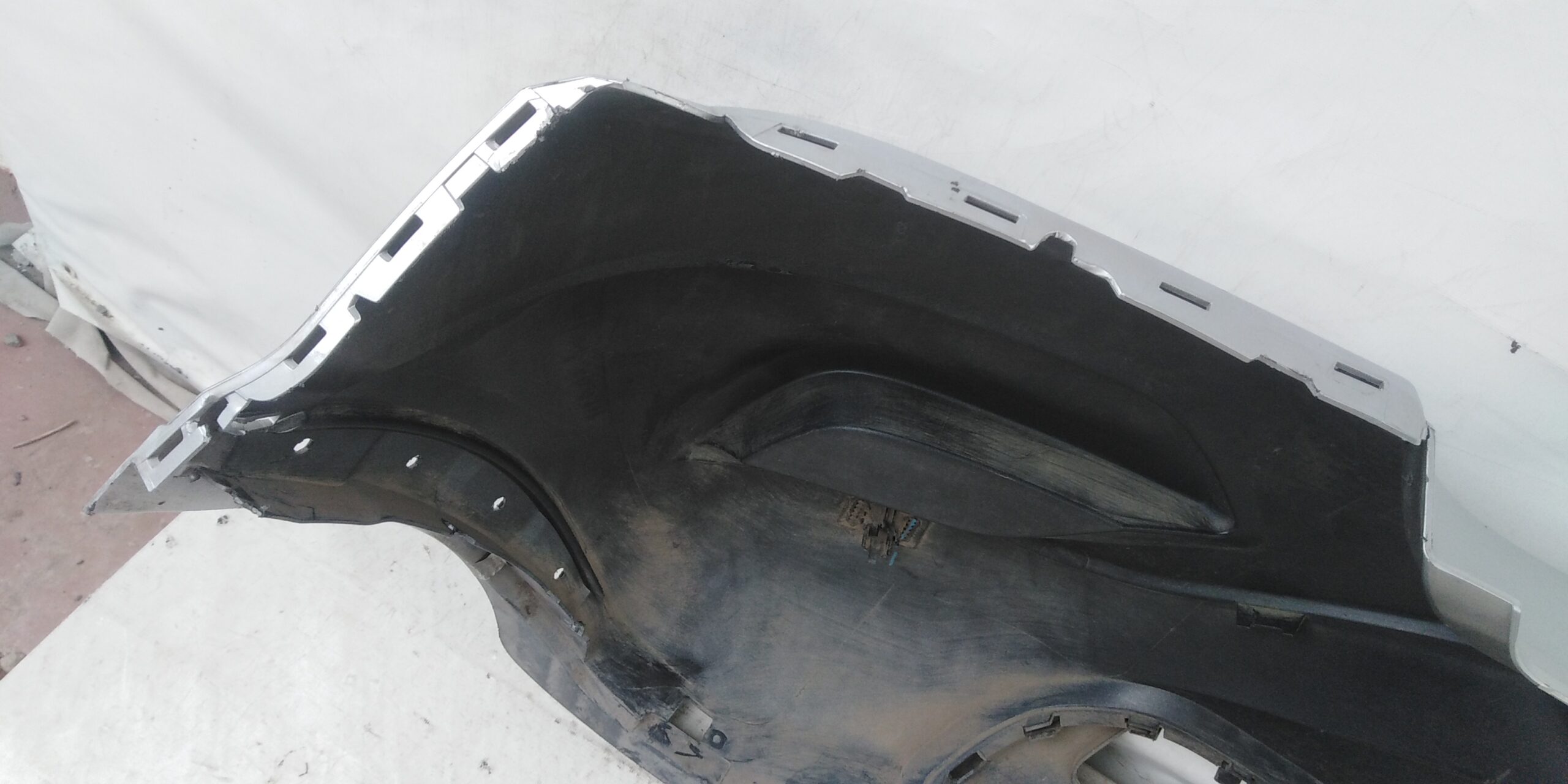 PARACHOQUE TRASERO CHEVROLET ONIX ACTIV (17-21) - Imagen 4