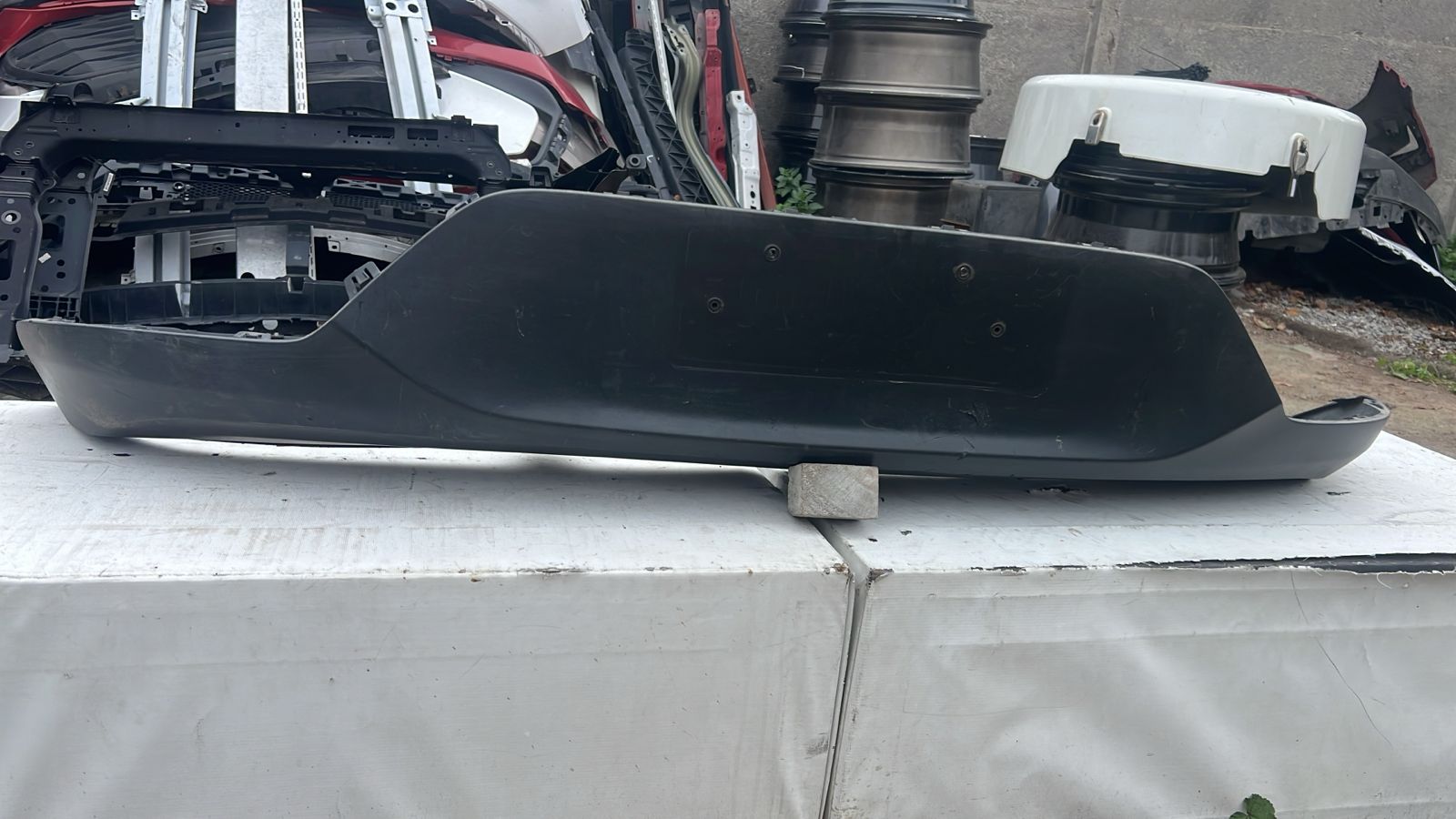 SPOILER PARACHOQUE TRASERO CHEVROLET ONIX SEDAN (20-23) - Imagen 2
