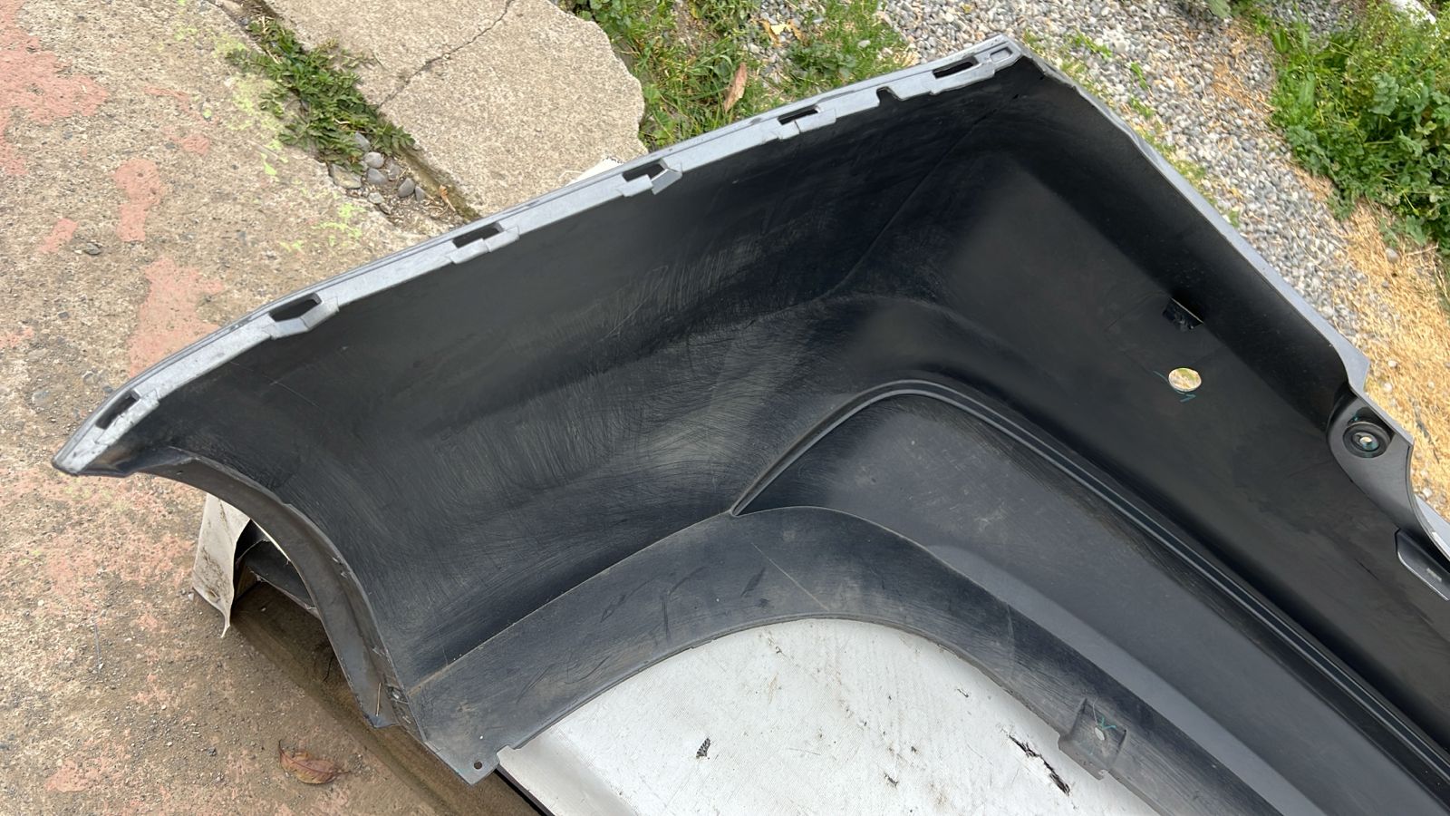 PARACHOQUE TRASERO CHEVROLET SAIL (16-19) - Imagen 6