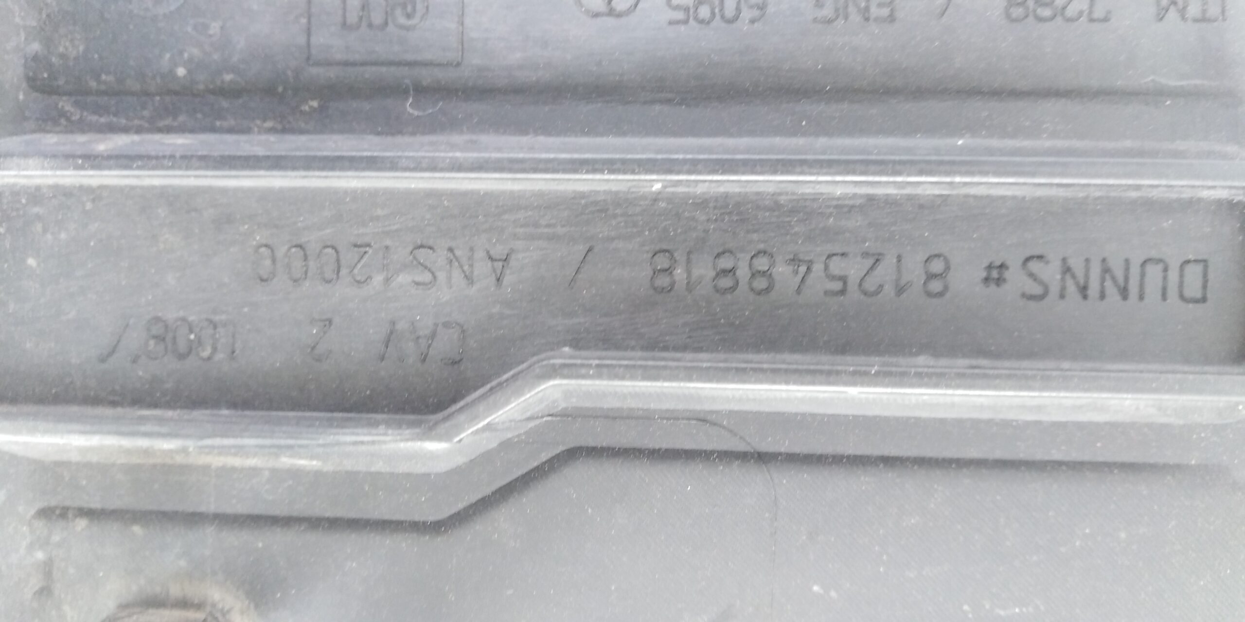 MOLDURA PARACHOQUE TRASERO CHEVROLET SILVERADO (19-21) - Imagen 4