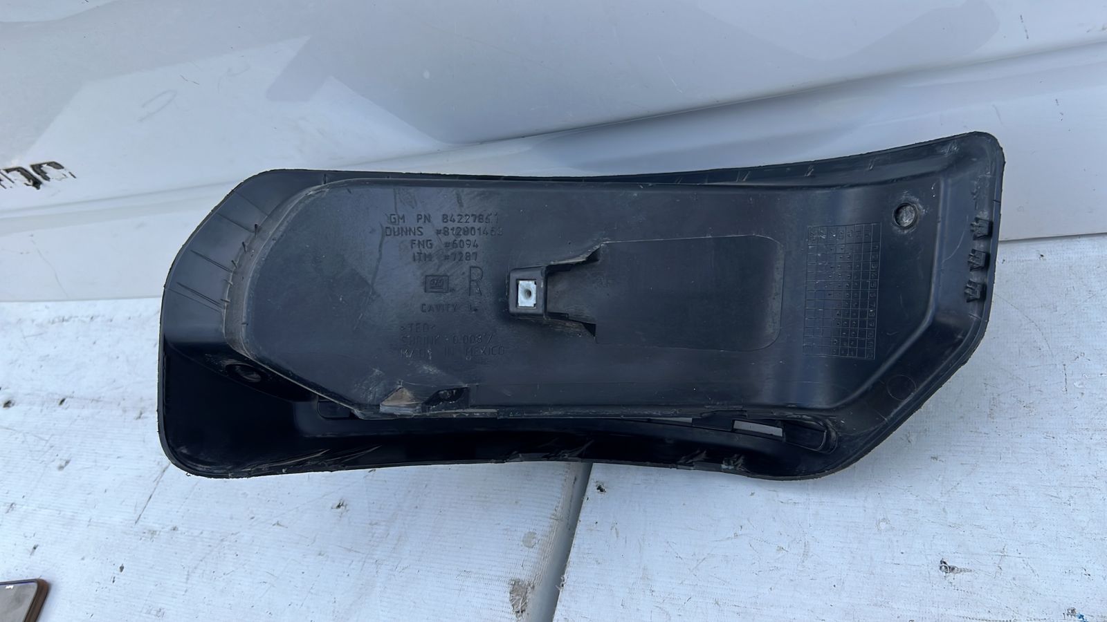 PARACHOQUE TRASERO CHEVROLET SILVERADO (19-22) - Imagen 3