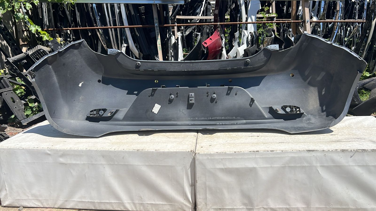 PARACHOQUE TRASERO CHEVROLET SPARK GT (18-21) - Imagen 6