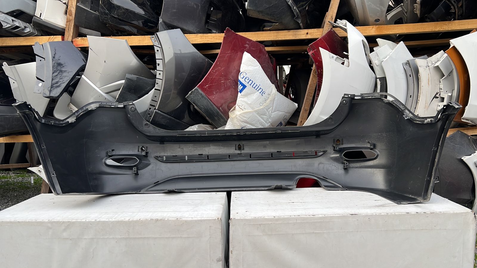 (ORIGINAL NUEVO) PARACHOQUE TRASERO CHEVROLET SPIN ACTIV (19-23) - Imagen 4