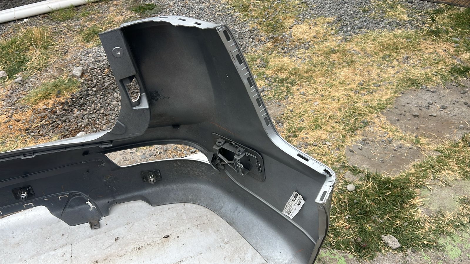 PARACHOQUE TRASERO CHEVROLET TRAILBLAZER (19-23) - Imagen 9