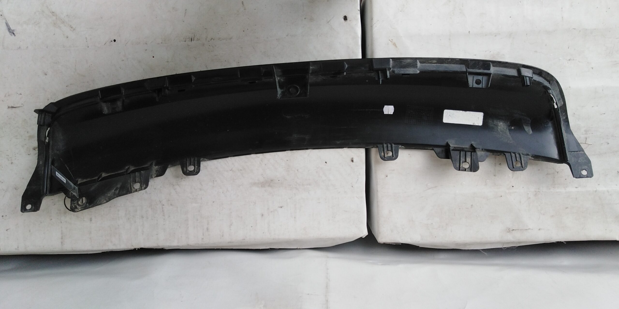 MOLDURA SPOILER PARACHOQUE TRASERO HONDA PILOT (16-18) - Imagen 2