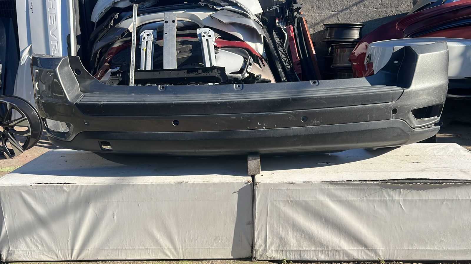 PARACHOQUE TRASERO JEEP GRAND CHEROKEE (12-18)