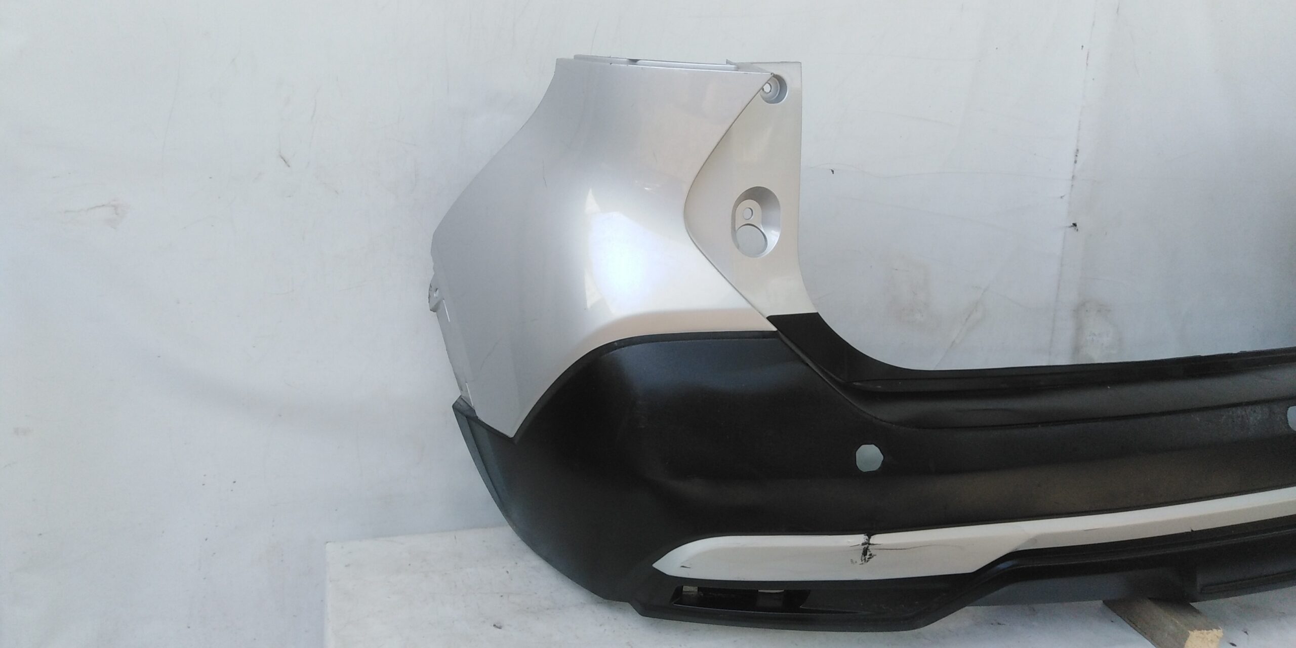 PARACHOQUE TRASERO NISSAN KICKS (17-20) - Imagen 2