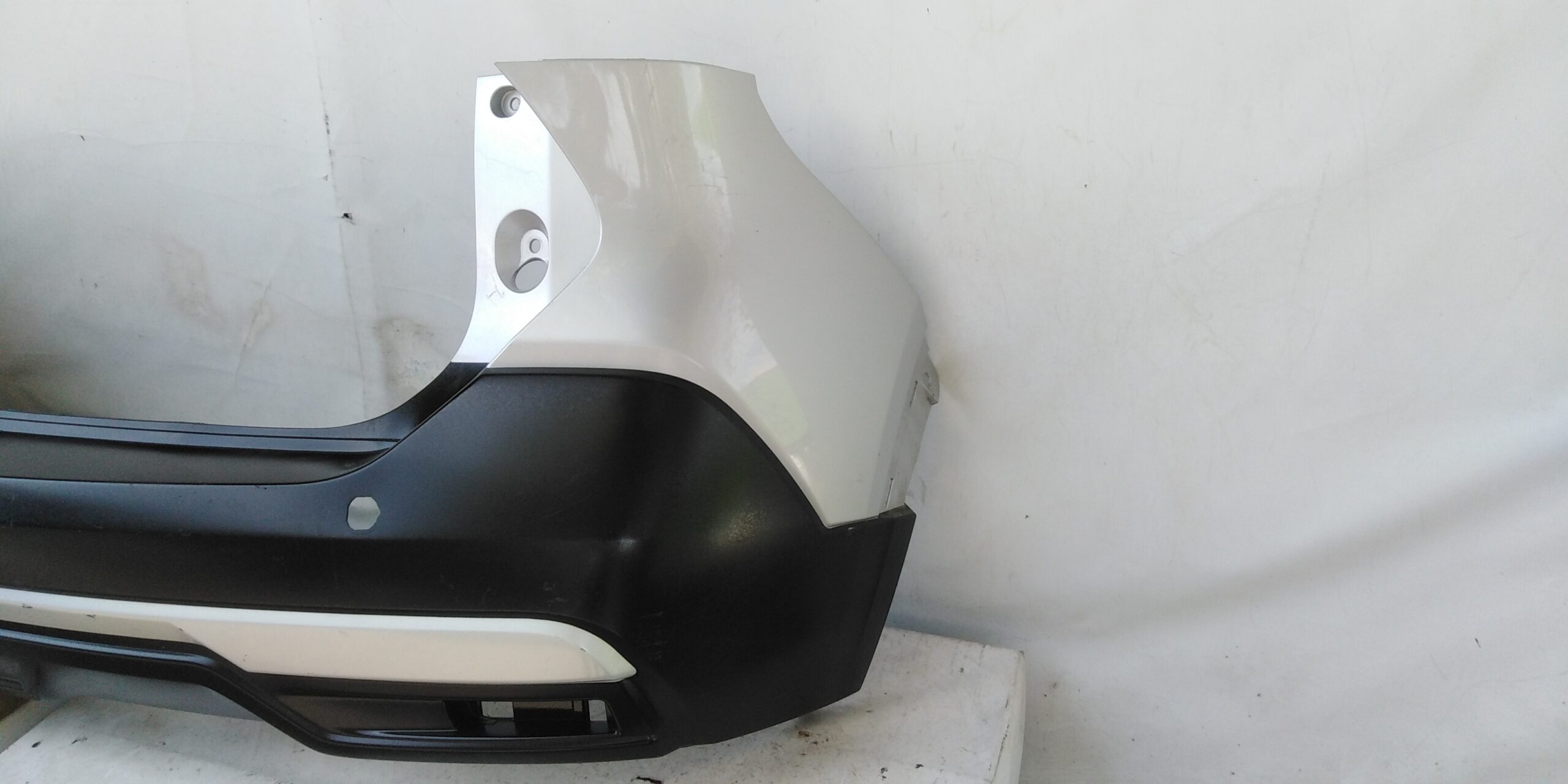 PARACHOQUE TRASERO NISSAN KICKS (17-20) - Imagen 3