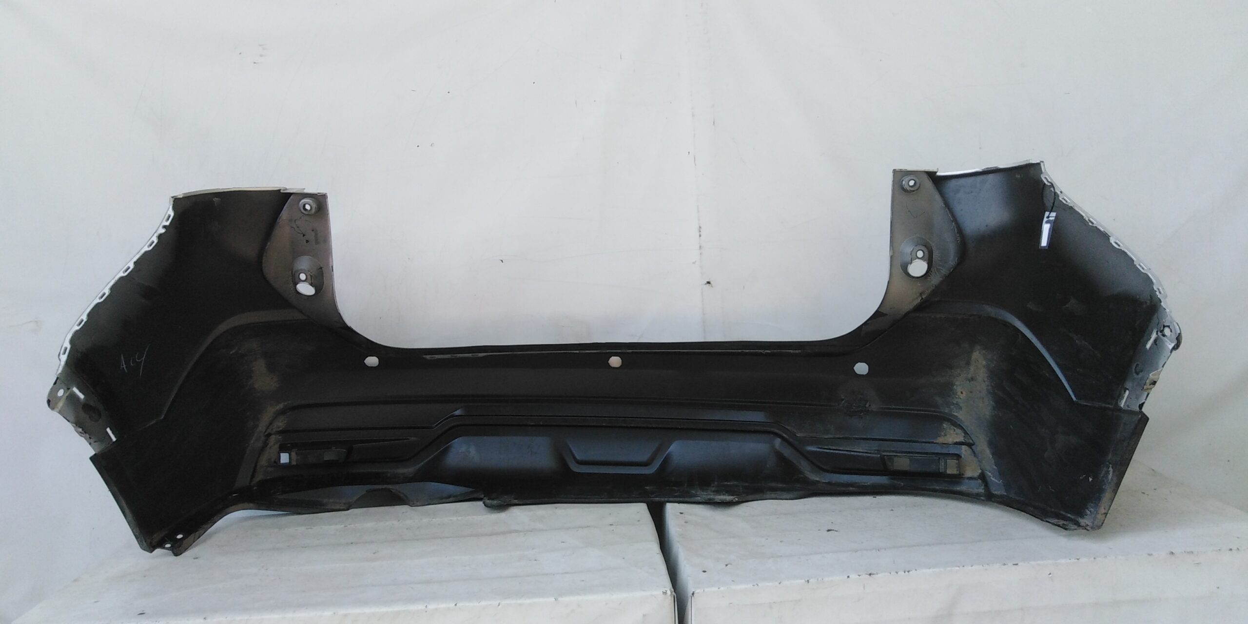 PARACHOQUE TRASERO NISSAN KICKS (17-20) - Imagen 4