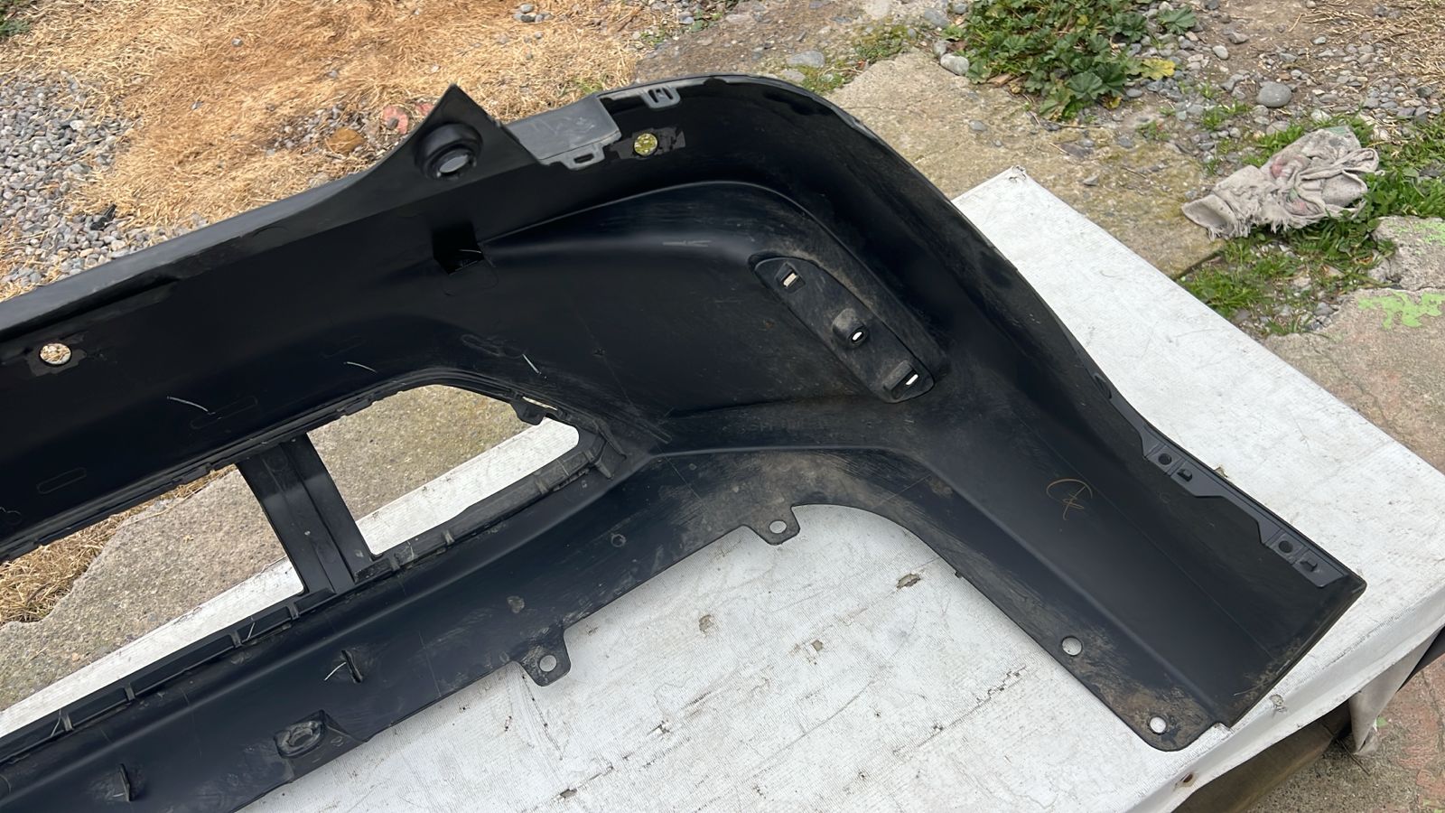 PARACHOQUE TRASERO TOYOTA COROLLA CROSS (22-24) - Imagen 6