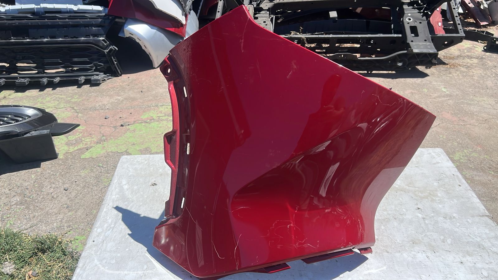 CORNER IZQUIERDO PARACHOQUE TRASERO TOYOTA COROLLA CROSS (22-23)