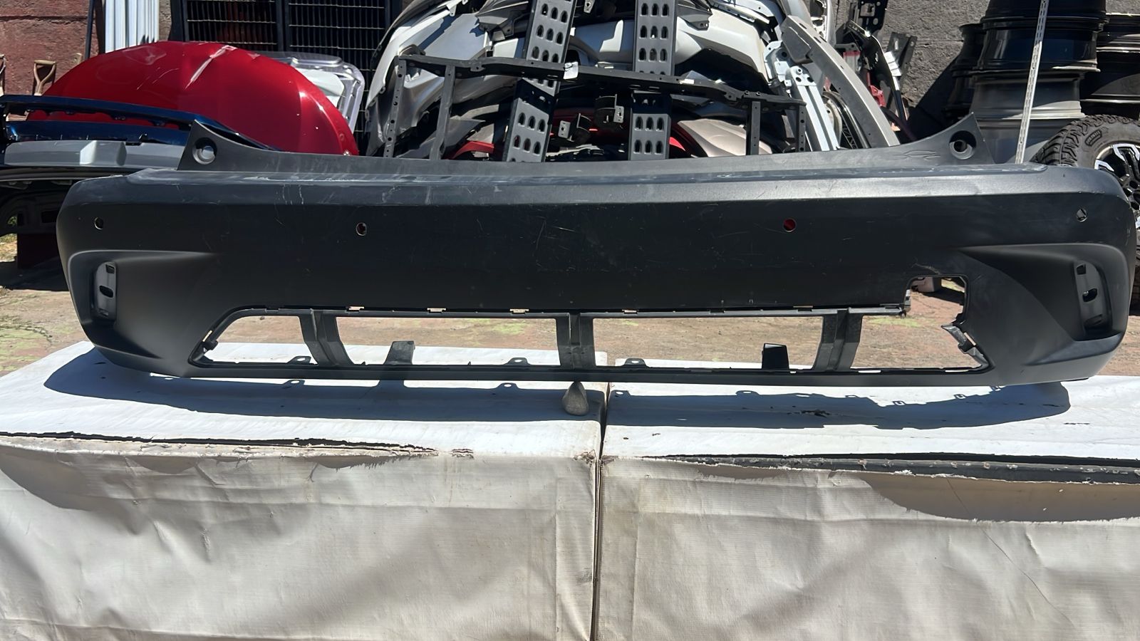 PARACHOQUE TRASERO TOYOTA COROLLA CROSS (22-24) - Imagen 2