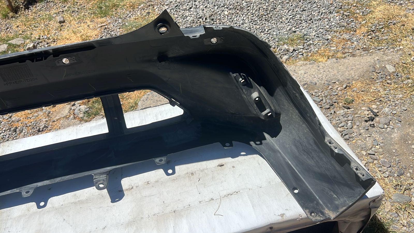 PARACHOQUE TRASERO TOYOTA COROLLA CROSS (22-24) - Imagen 9