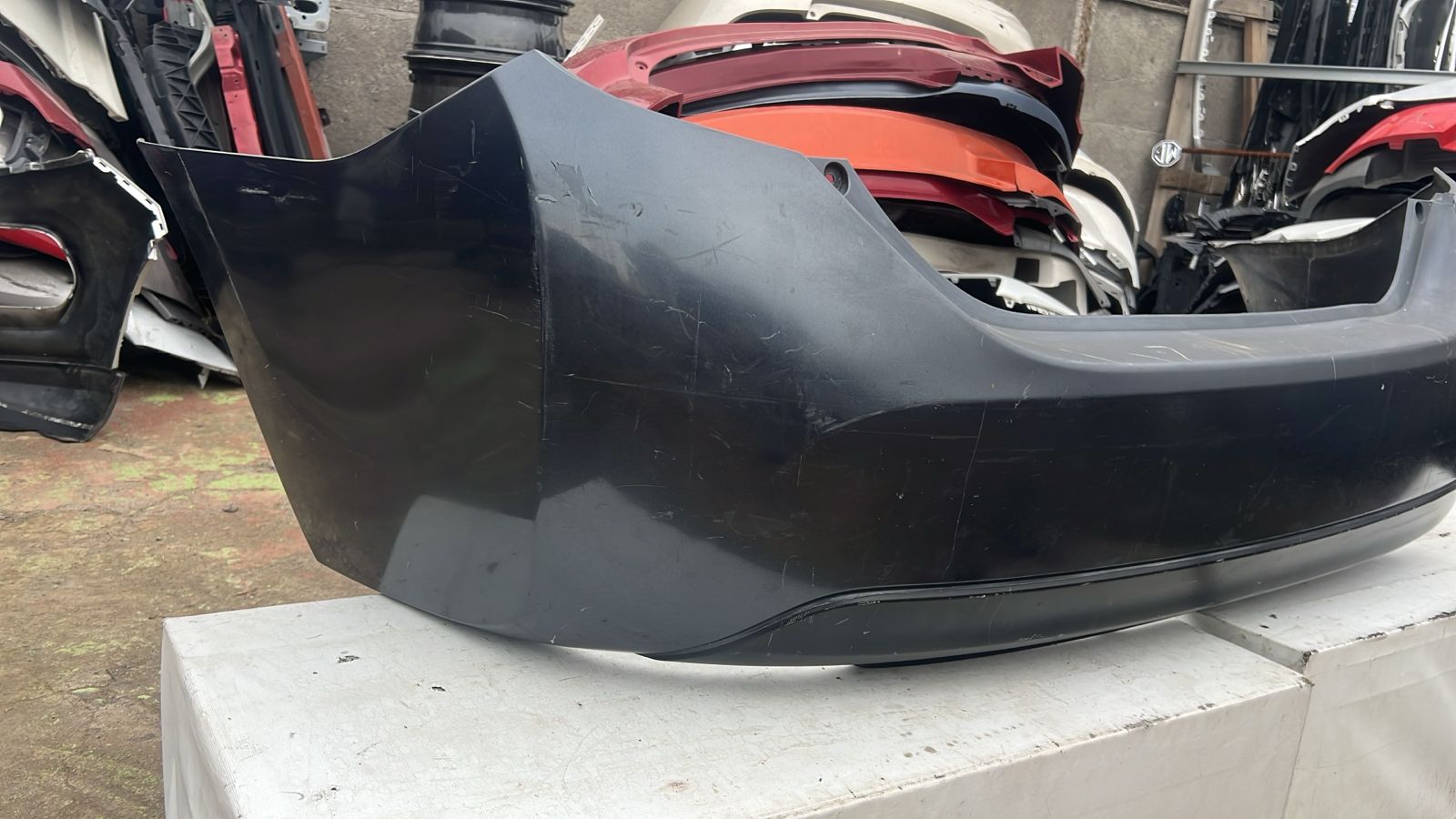 PARACHOQUE TRASERO TOYOTA COROLLA SEDAN (14-15) - Imagen 2