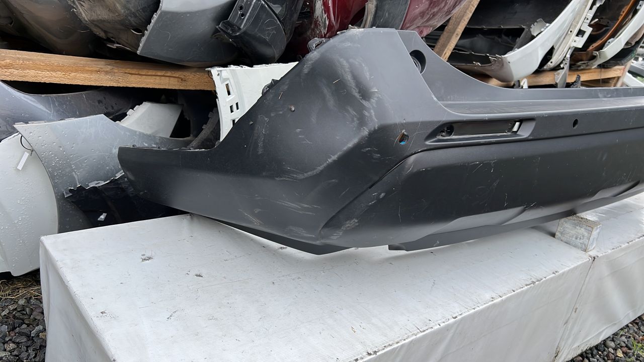 PARACHOQUE TRASERO TOYOTA RAV4 (19-22) - Imagen 2