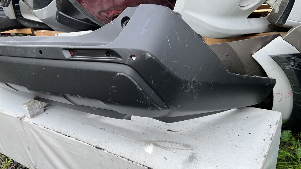 PARACHOQUE TRASERO TOYOTA RAV4 (19-22) - Imagen 3