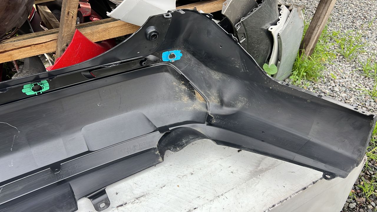 PARACHOQUE TRASERO TOYOTA RAV4 (19-22) - Imagen 6