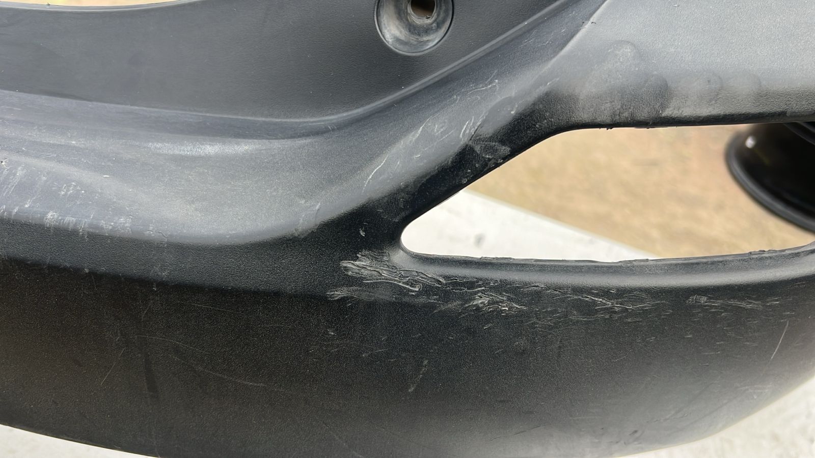 PARACHOQUE TRASERO TOYOTA RAV4 (13-15) - Imagen 4