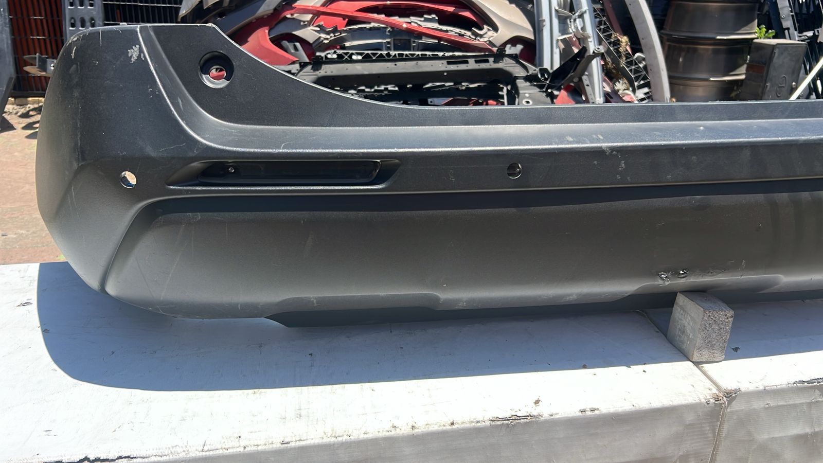 PARACHOQUE TRASERO TOYOTA RAV4 (19-22) - Imagen 3