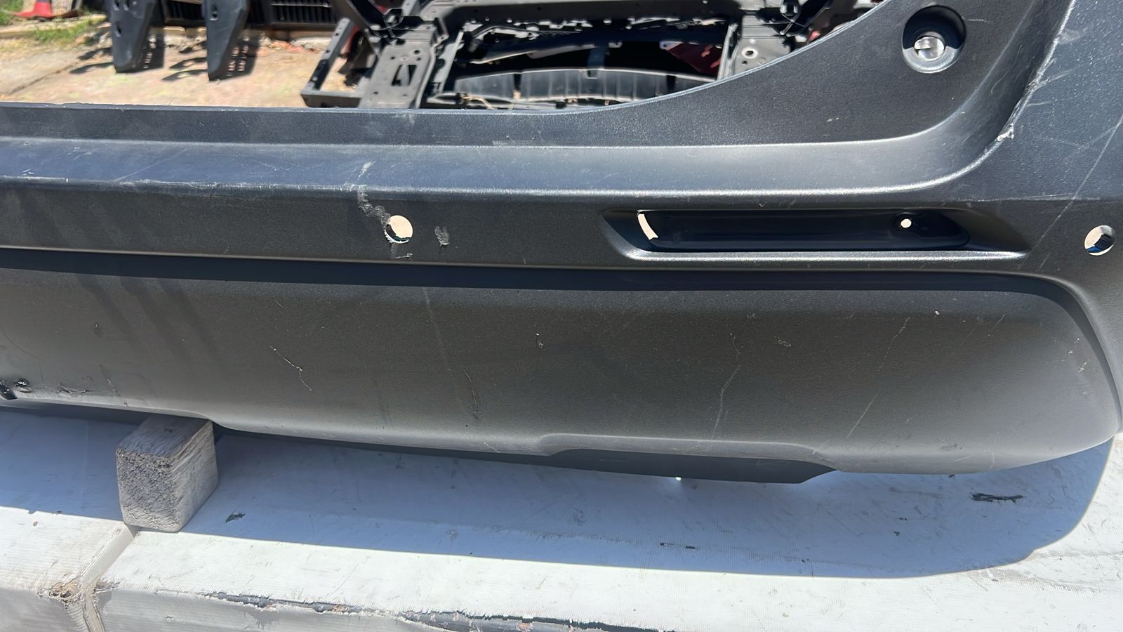 PARACHOQUE TRASERO TOYOTA RAV4 (19-22) - Imagen 5