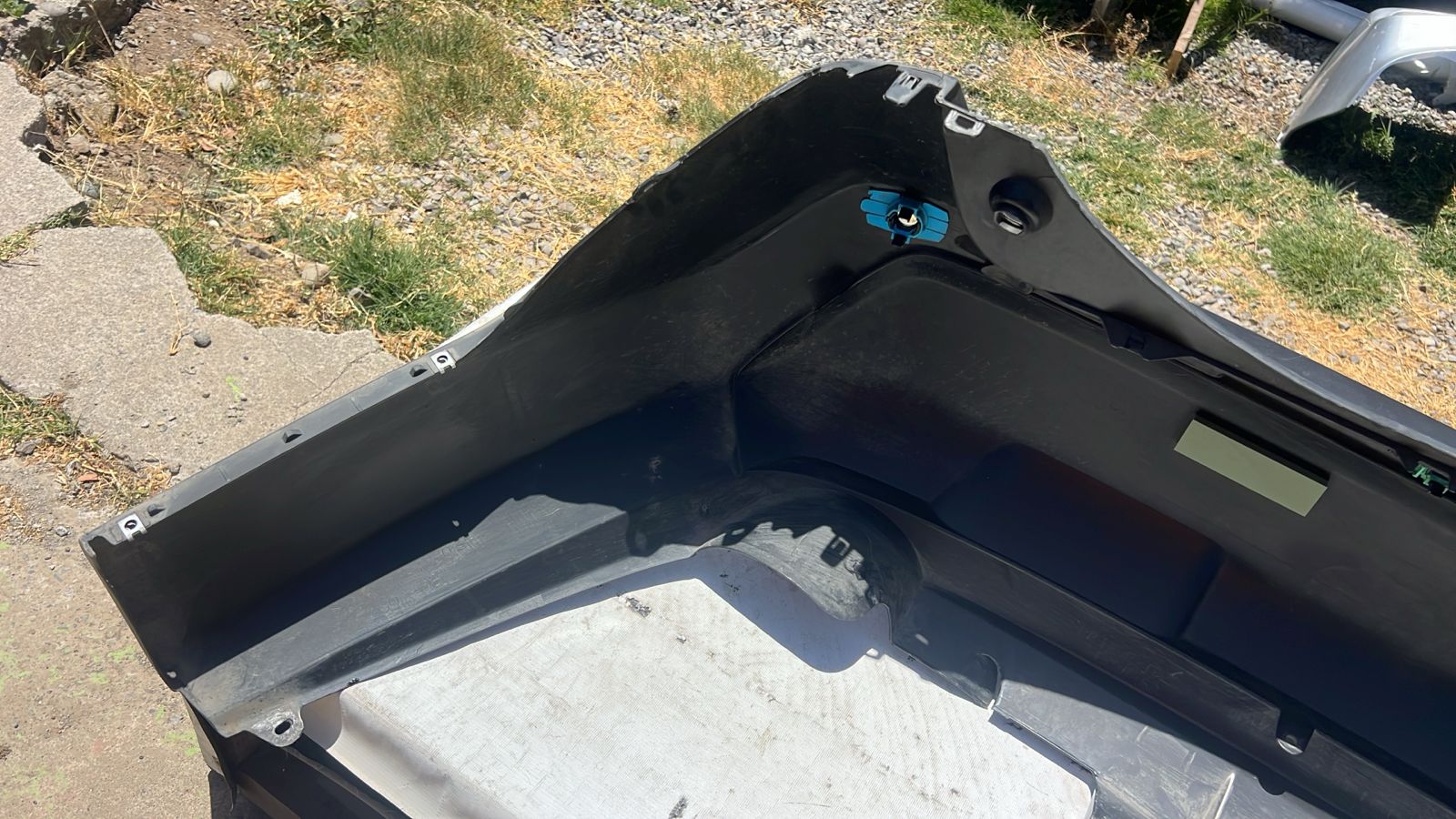 PARACHOQUE TRASERO TOYOTA RAV4 (19-22) - Imagen 9