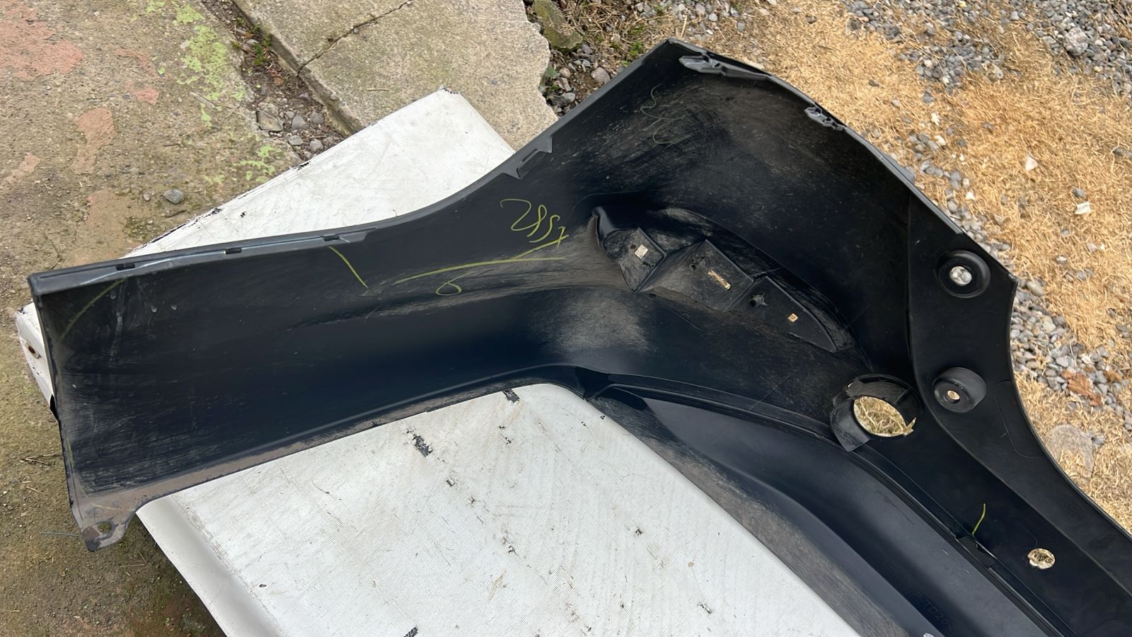 PARACHOQUE TRASERO TOYOTA RUSH (20-24) - Imagen 6