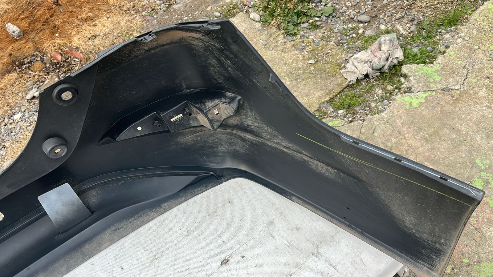 PARACHOQUE TRASERO TOYOTA RUSH (20-24) - Imagen 8