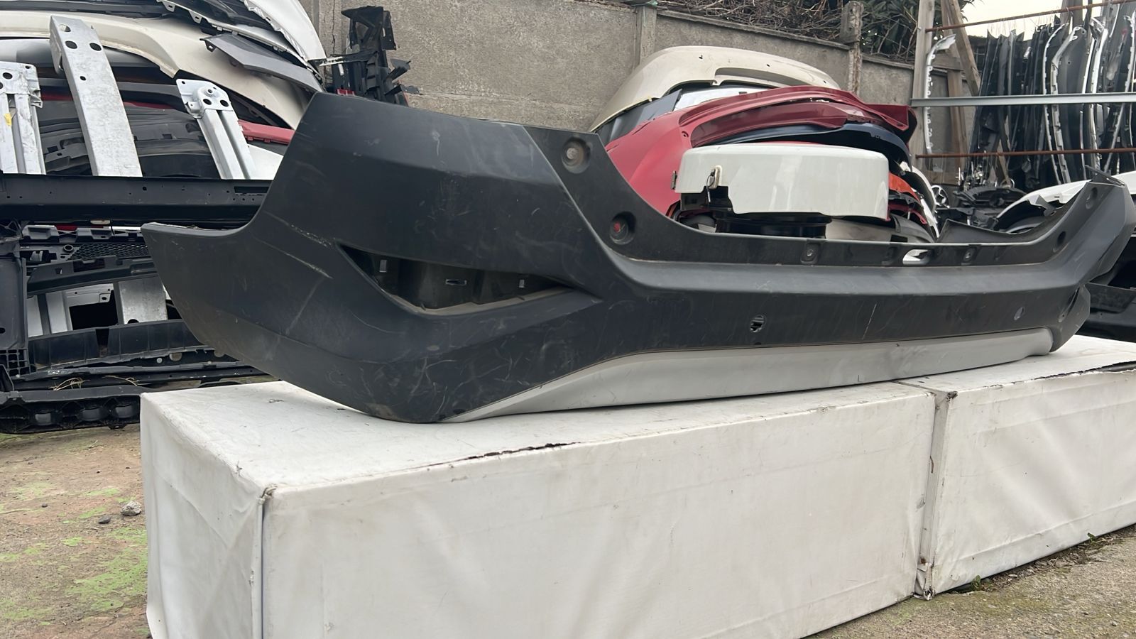 PARACHOQUE TRASERO TOYOTA RUSH (20-24) - Imagen 2