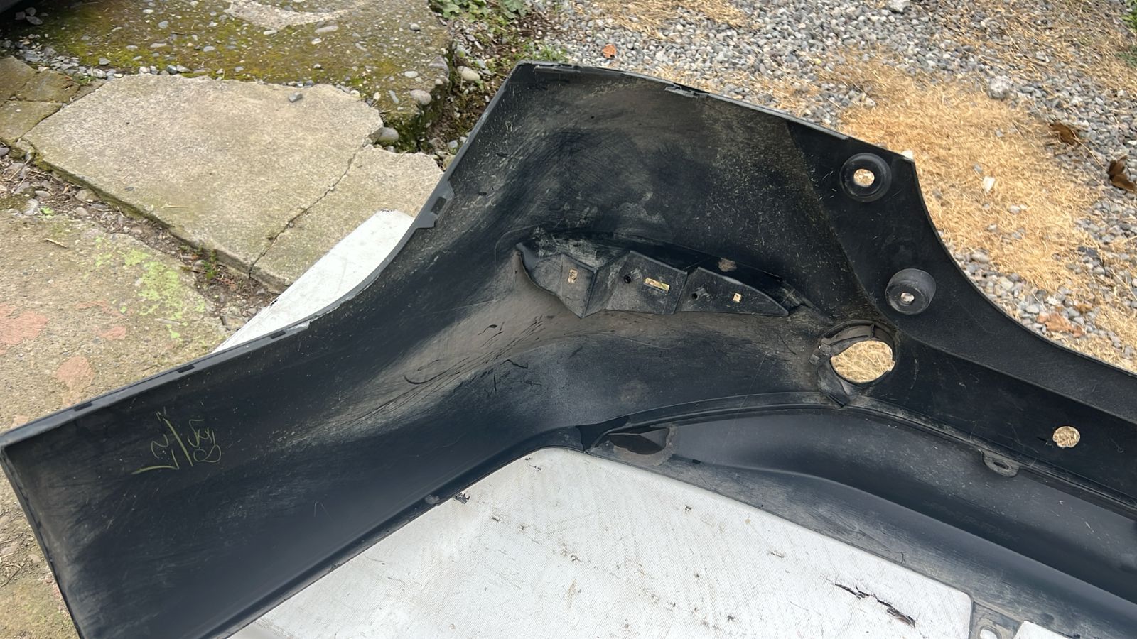 PARACHOQUE TRASERO TOYOTA RUSH (20-24) - Imagen 5