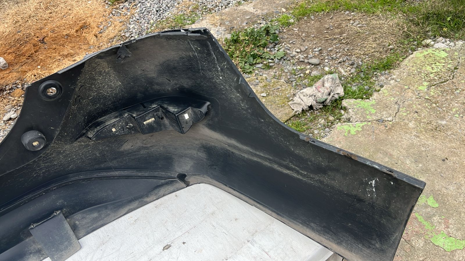 PARACHOQUE TRASERO TOYOTA RUSH (20-24) - Imagen 7