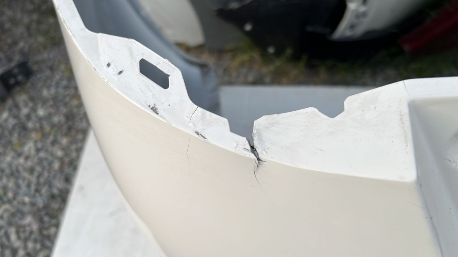 PARACHOQUE TRASERO TOYOTA YARIS SEDAN (21-22) - Imagen 6