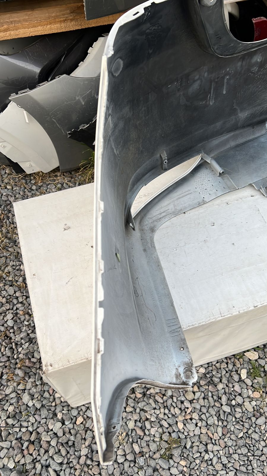 PARACHOQUE TRASERO TOYOTA YARIS SEDAN (21-22) - Imagen 9