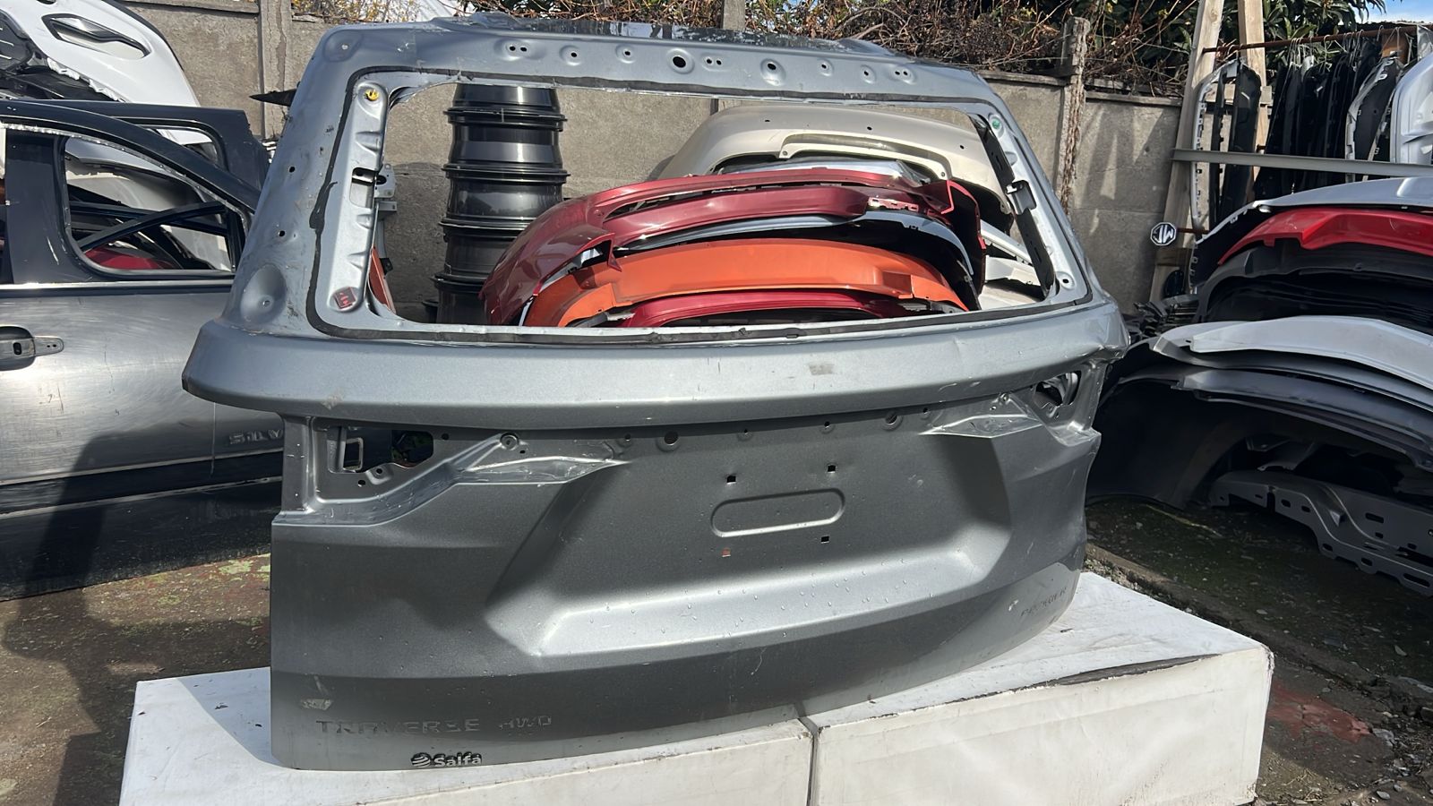 PORTALON CHEVROLET TRAVERSE (22-24) - Imagen 2