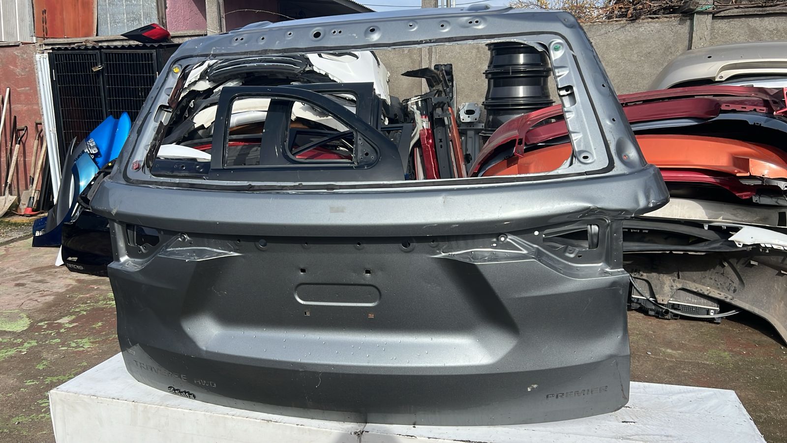 PORTALON CHEVROLET TRAVERSE (22-24) - Imagen 3